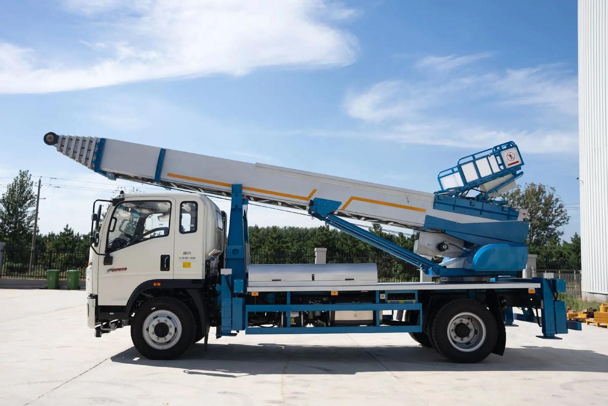 沛县云梯上料车租赁费用